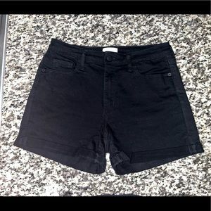 HIGH WAISTED BLACK SHORTS